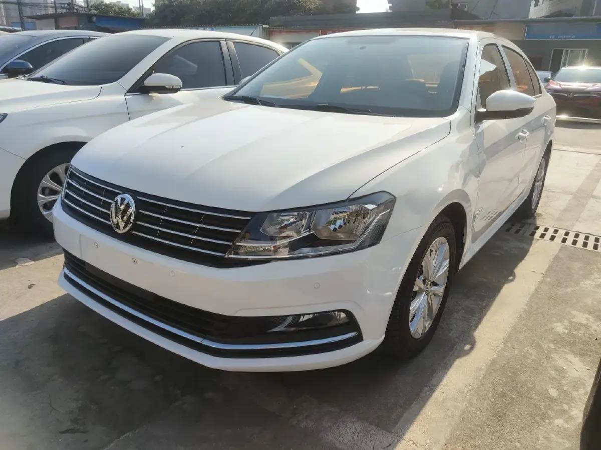 2017 Volkswagen Lavida 1.6L 110HP L4 6AT