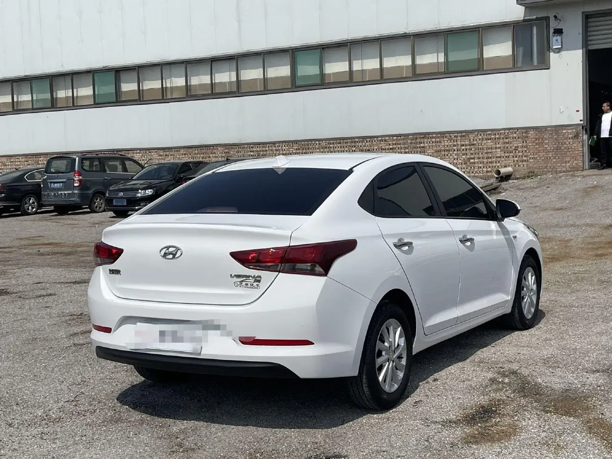 2016 Hyundai Verna 1.4L 100HP L4 6MT,autocango,china used car exporter,china ev exporter,chinese used car exporter,chinese used ev exporter