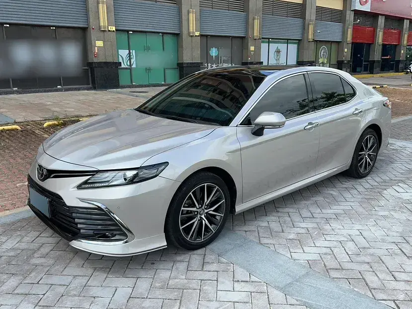 2021 Toyota Camry 2.5L 209HP L4 8AT