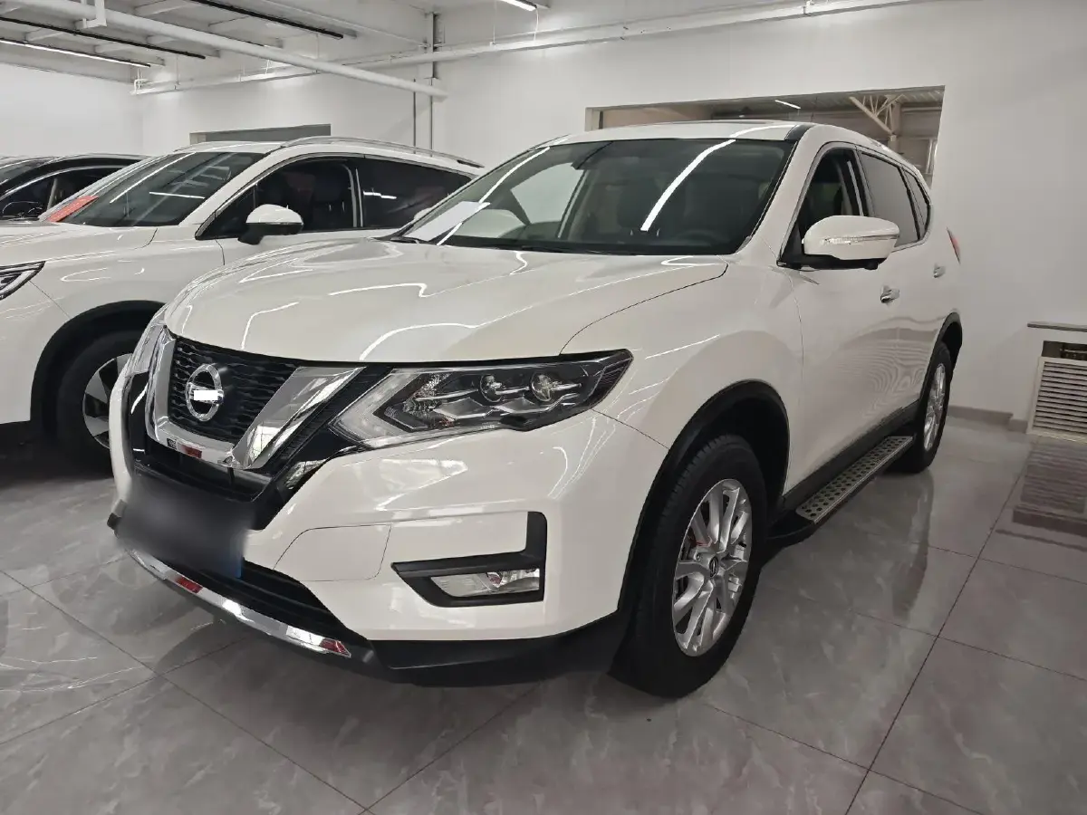 2022 Nissan X-Trail 2.0L 151HP L4 CVT