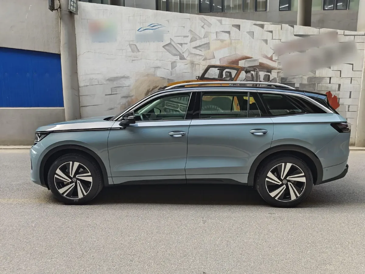 2023 Volkswagen Tavendor 2.0T 220HP L4 7DCT,autocango,china used car exporter,china ev exporter,chinese used car exporter,chinese used ev exporter