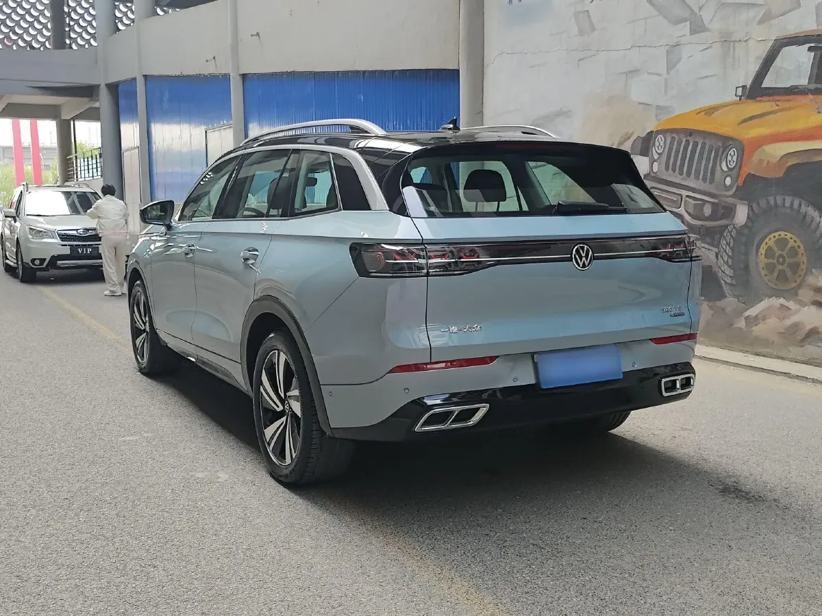 2023 Volkswagen Tavendor 2.0T 220HP L4 7DCT,autocango,china used car exporter,china ev exporter,chinese used car exporter,chinese used ev exporter