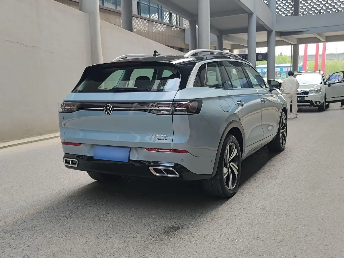 2023 Volkswagen Tavendor 2.0T 220HP L4 7DCT,autocango,china used car exporter,china ev exporter,chinese used car exporter,chinese used ev exporter