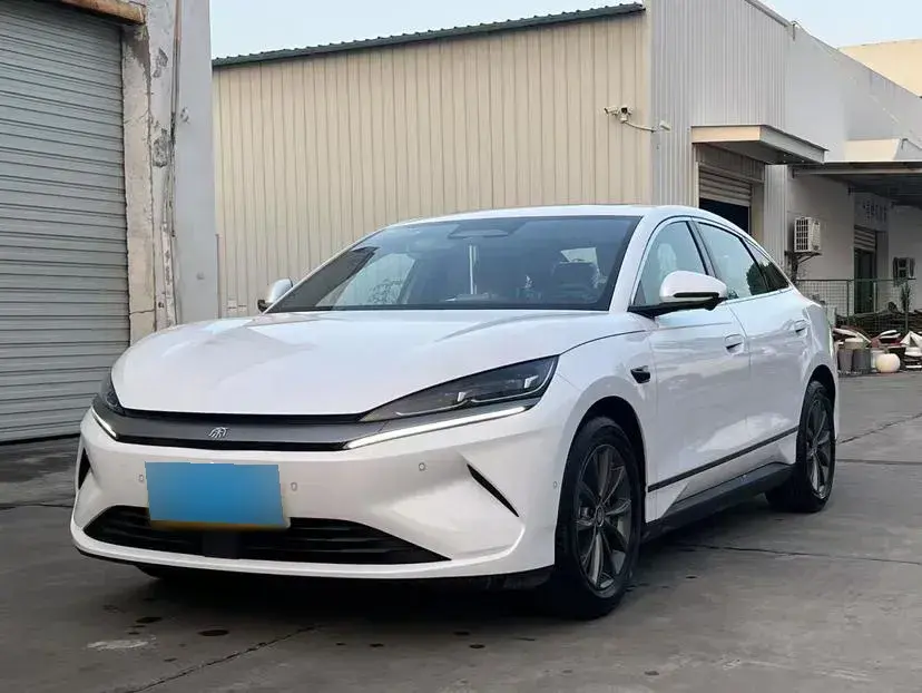 2025 BYD QinL BEV