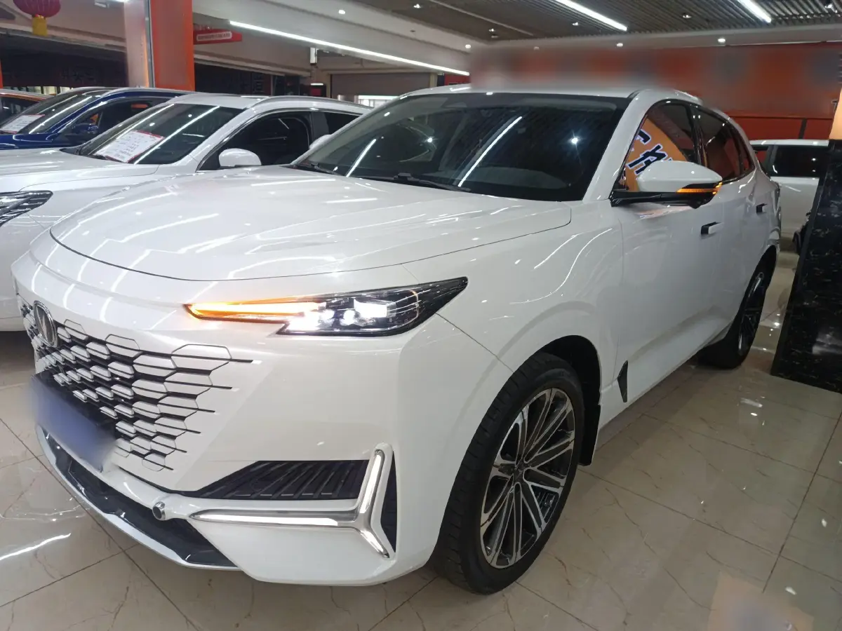 2021 ChangAn UNI-K 2.0T 233HP L4 8AT