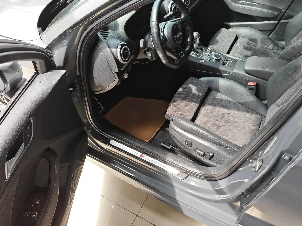 2017 Audi S3 2.0T 290HP L4 7DCT,autocango,china used car exporter,china ev exporter,chinese used car exporter,chinese used ev exporter