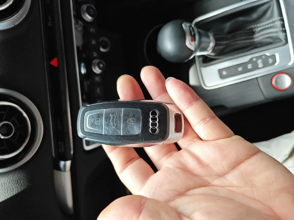 2017 Audi S3 2.0T 290HP L4 7DCT,autocango,china used car exporter,china ev exporter,chinese used car exporter,chinese used ev exporter