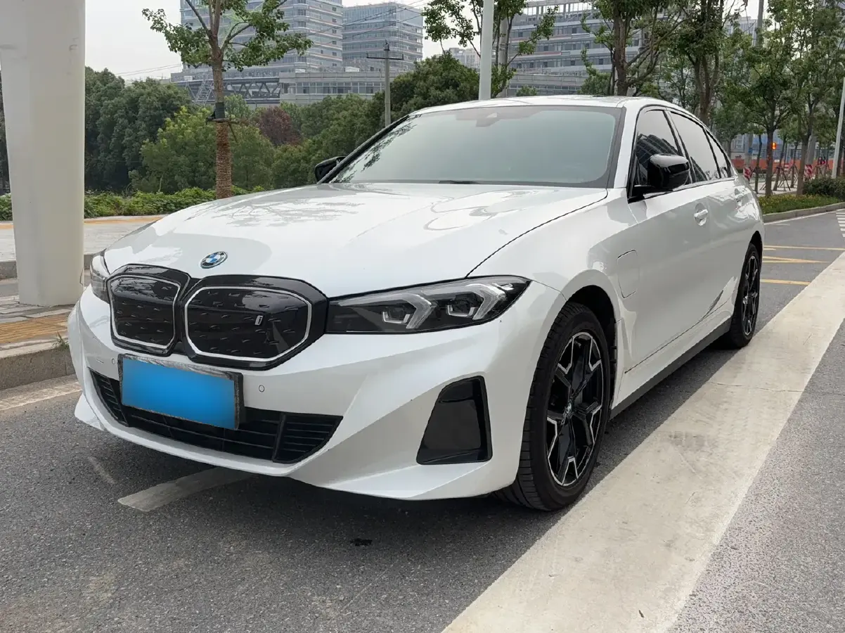 2024 BMW i3 BEV 79.05KWH