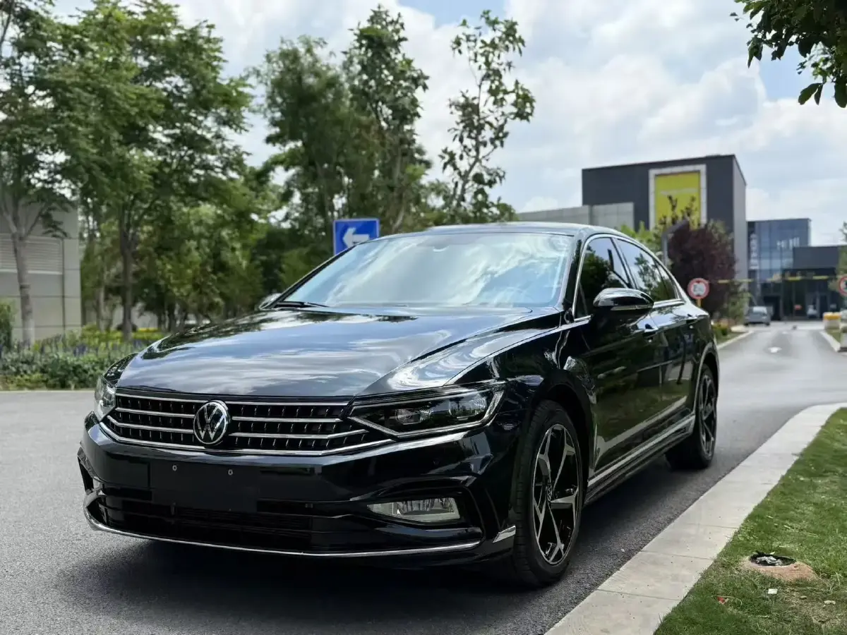 2023 Volkswagen Magotan 2.0T 186HP L4 7DCT