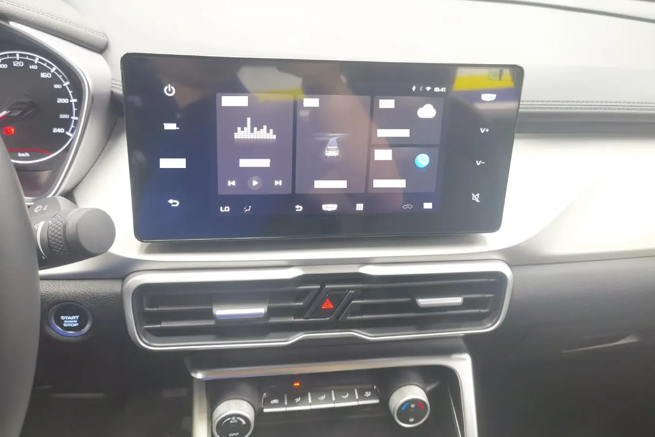 2025 Geely Coolray 1.5L 126HP L4 CVT,autocango,china used car exporter,china ev exporter,chinese used car exporter,chinese used ev exporter