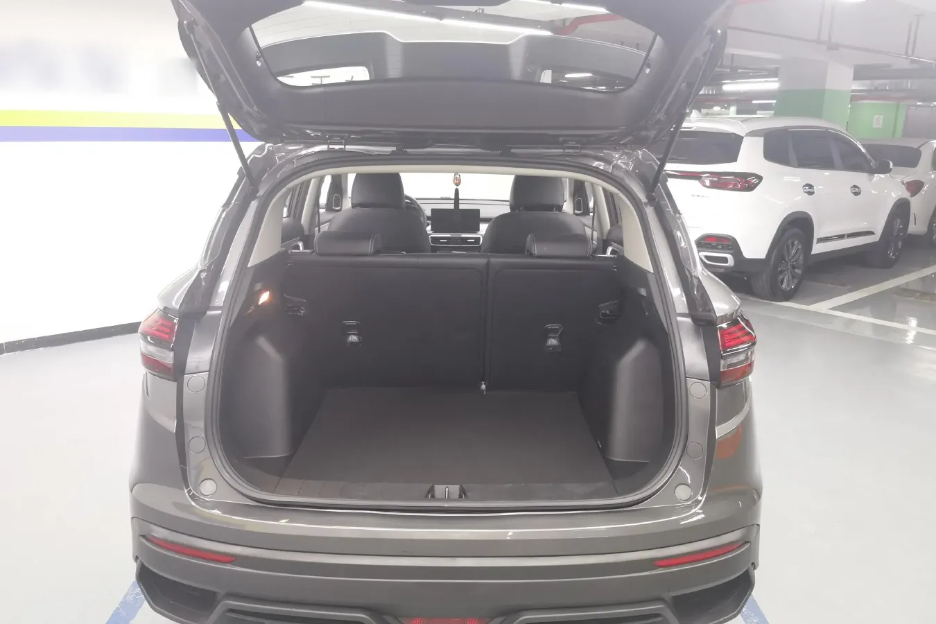 2025 Geely Coolray 1.5L 126HP L4 CVT,autocango,china used car exporter,china ev exporter,chinese used car exporter,chinese used ev exporter