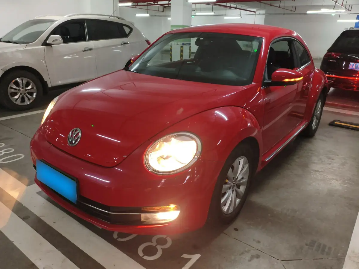 2013 Volkswagen Beetle 1.4T 160HP L4 7DCT