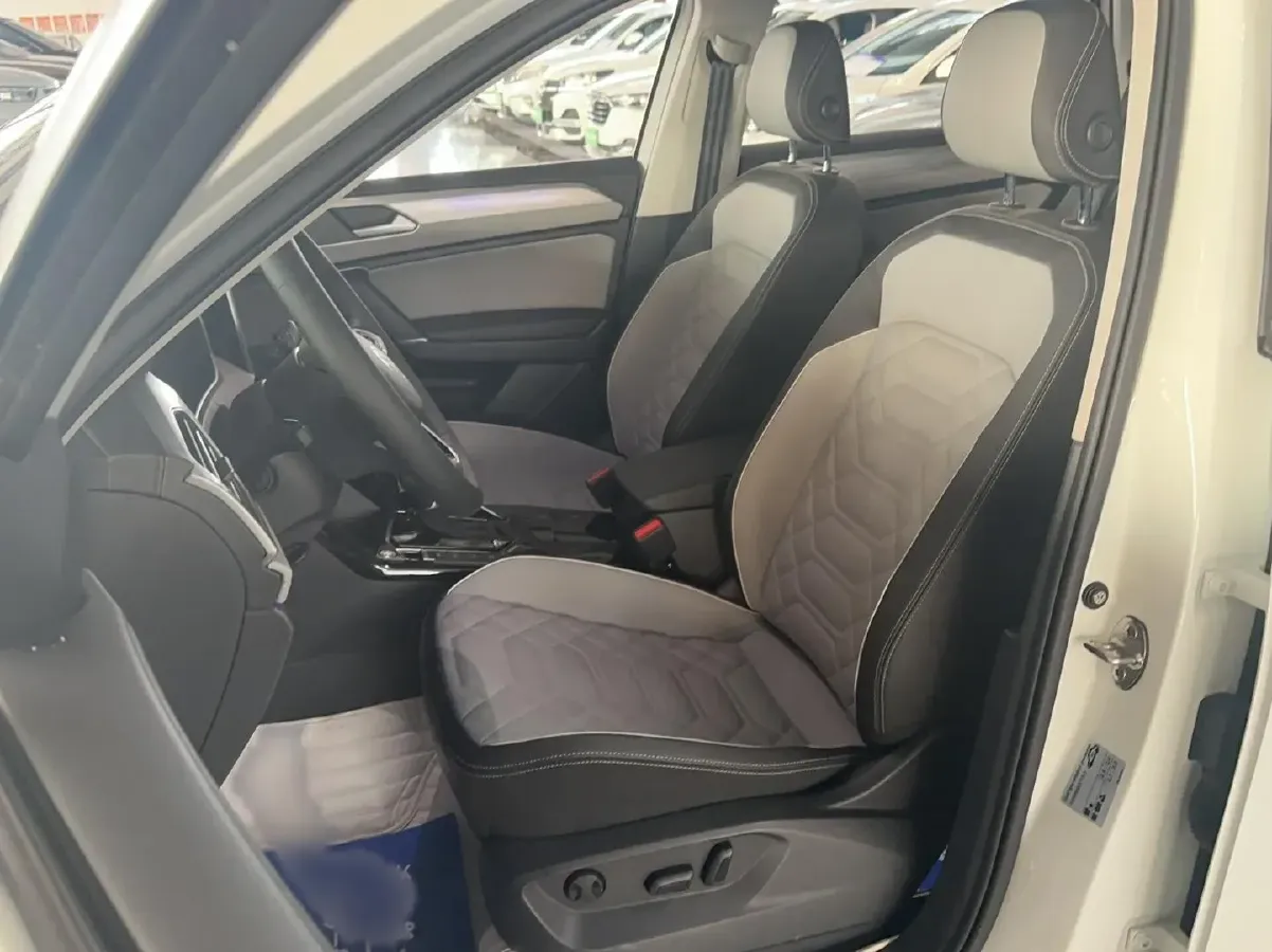 2023 Volkswagen Tayron 2.0T 186HP L4 7DCT,autocango,china used car exporter,china ev exporter,chinese used car exporter,chinese used ev exporter