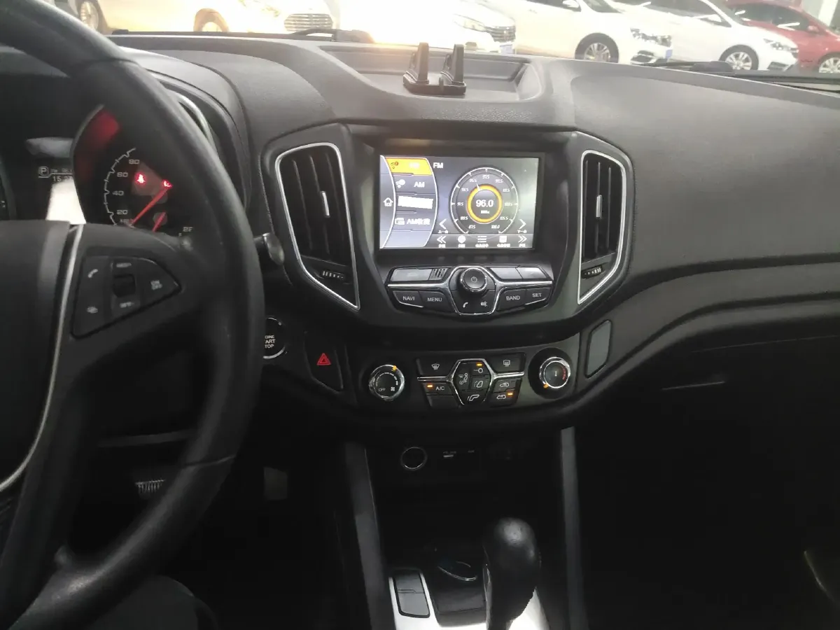 2014 Chery Tiggo 5 2.0L 139HP L4 CVT,autocango,china used car exporter,china ev exporter,chinese used car exporter,chinese used ev exporter