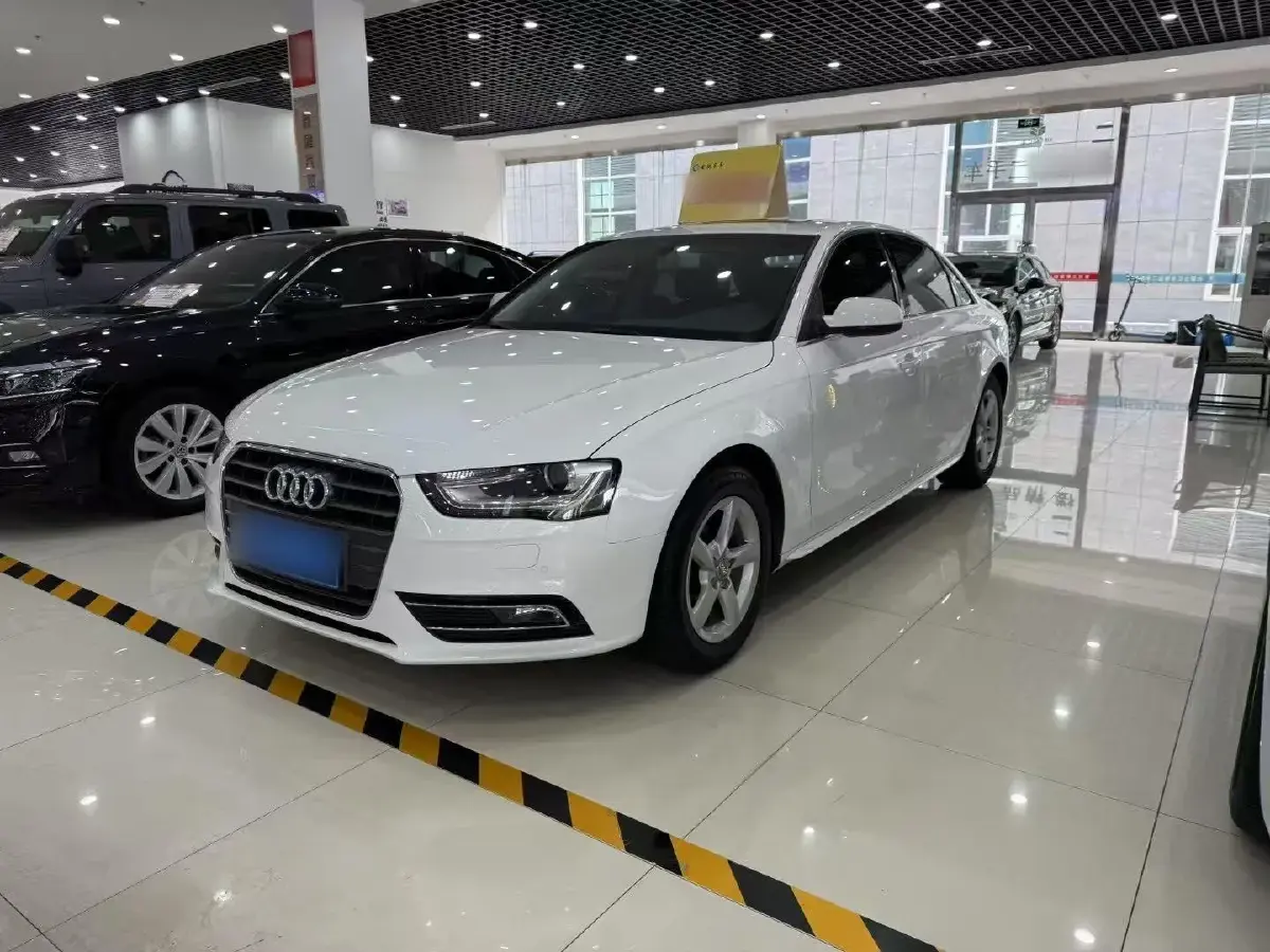 2013 Audi A4L 2.0T 180HP L4 CVT