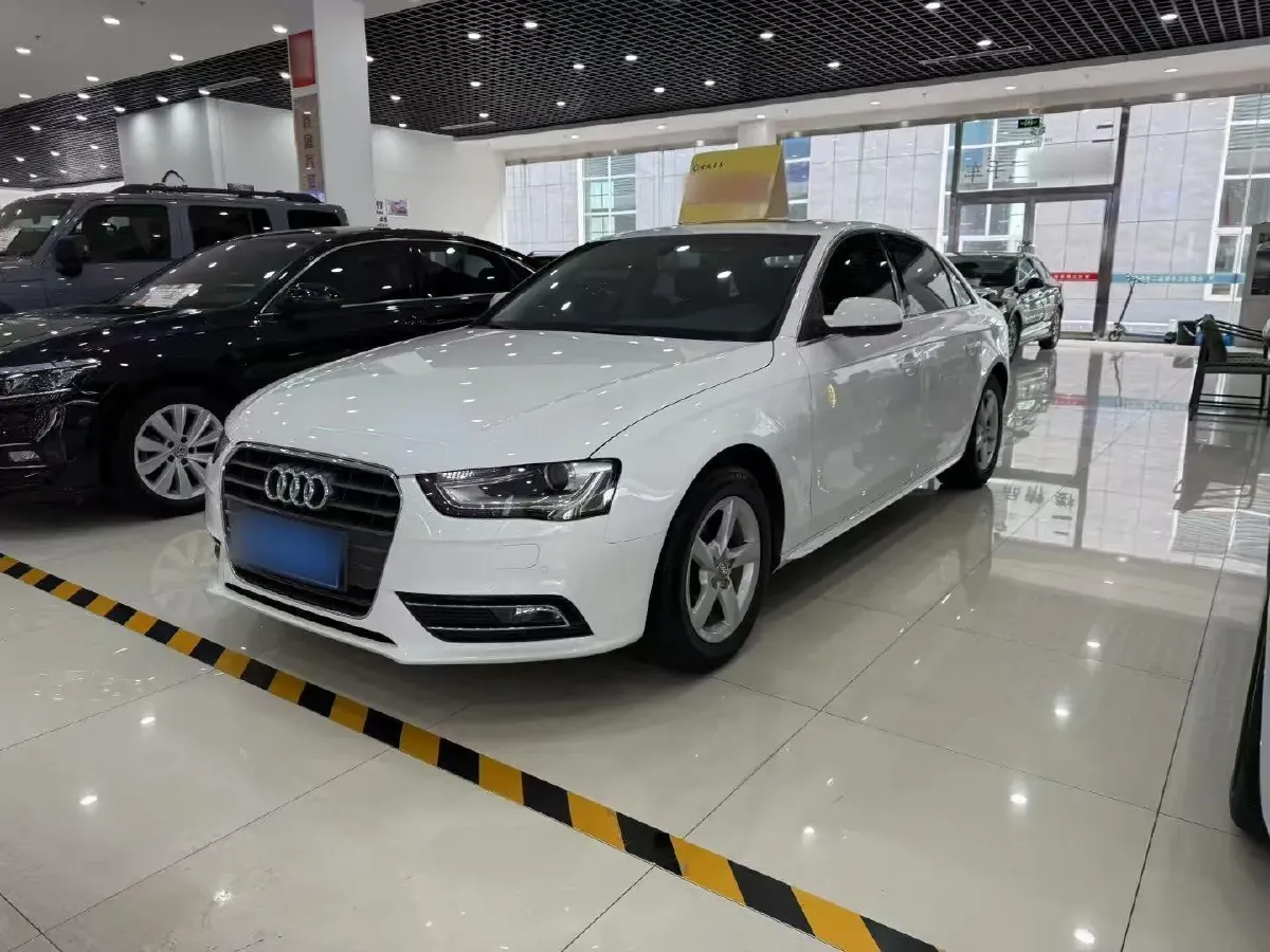 2013 Audi A4L 2.0T 180HP L4 CVT,autocango,china used car exporter,china ev exporter,chinese used car exporter,chinese used ev exporter