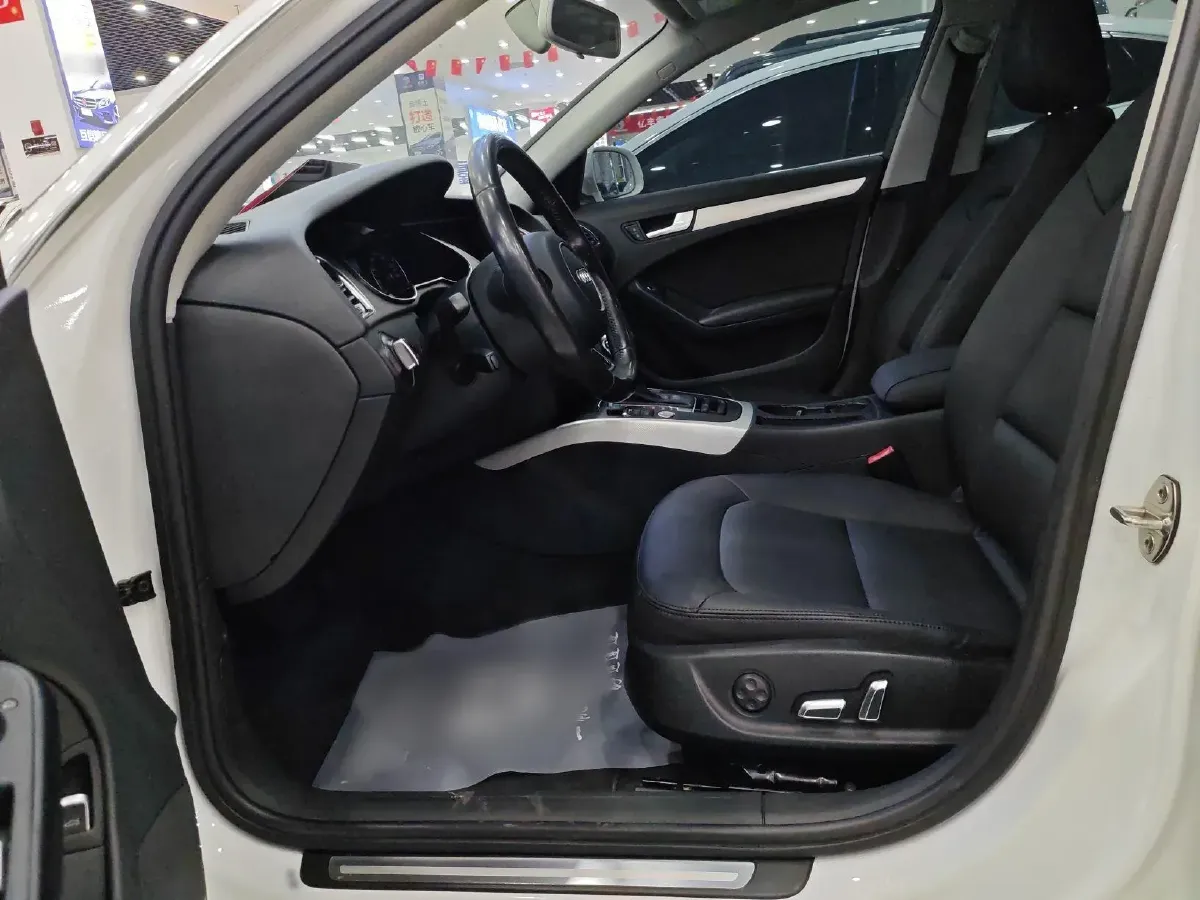 2013 Audi A4L 2.0T 180HP L4 CVT,autocango,china used car exporter,china ev exporter,chinese used car exporter,chinese used ev exporter