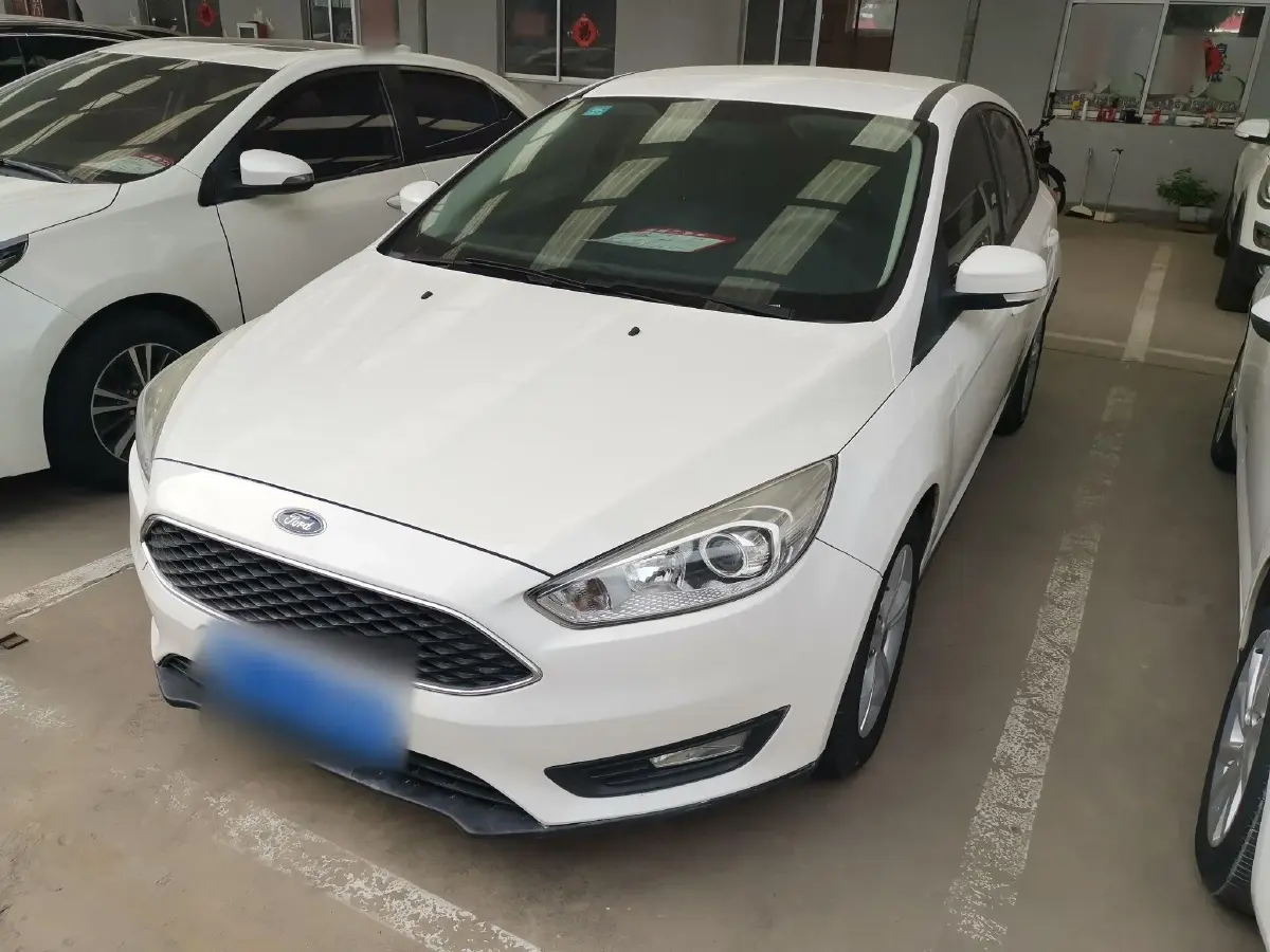 2015 Ford Focus 1.6L 125HP L4 6DCT