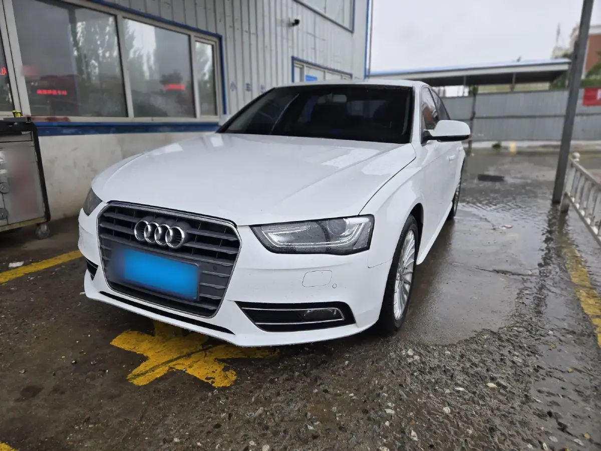 2015 Audi A4L 2.0T 180HP L4 CVT