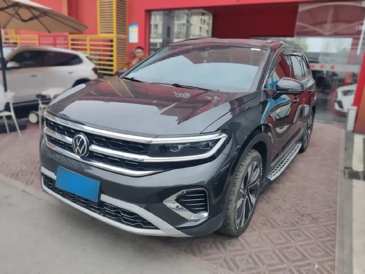 2022 Volkswagen Talagon 2.0T 220HP L4 7DCT