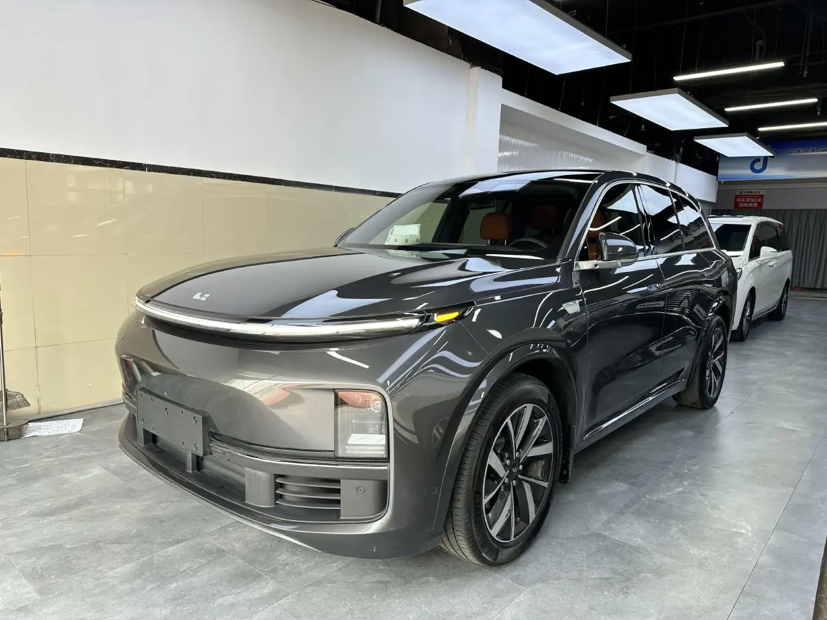 2023 Li L8 Range Extended 154HP REEV 40.9KWH