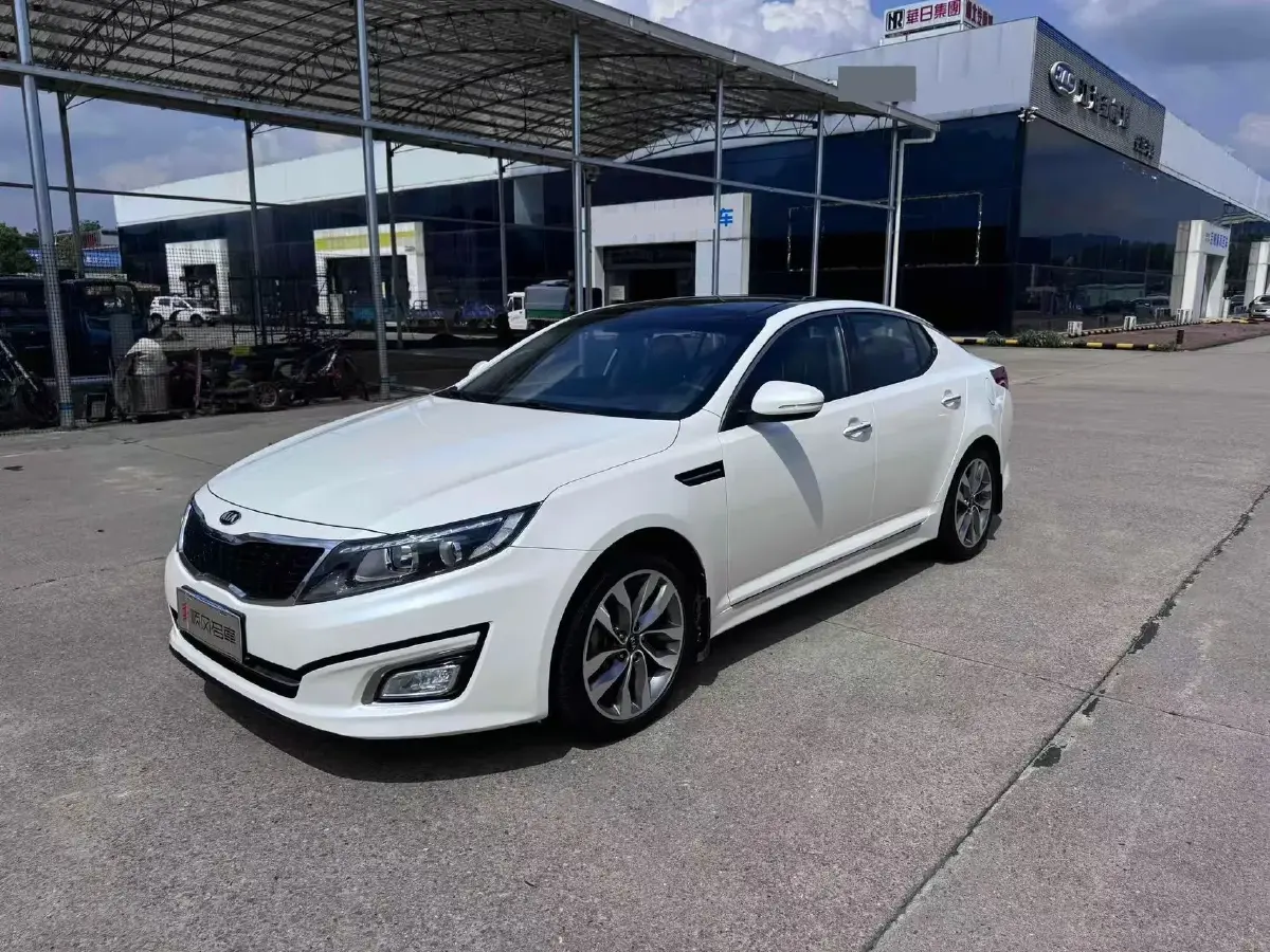 2014 Kia K5 2.0L 162HP L4 6AT