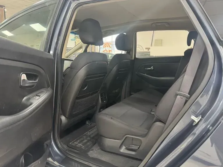 2013 Kia Carens 2.0L 152HP L4 6AT,autocango,china used car exporter,china ev exporter,chinese used car exporter,chinese used ev exporter