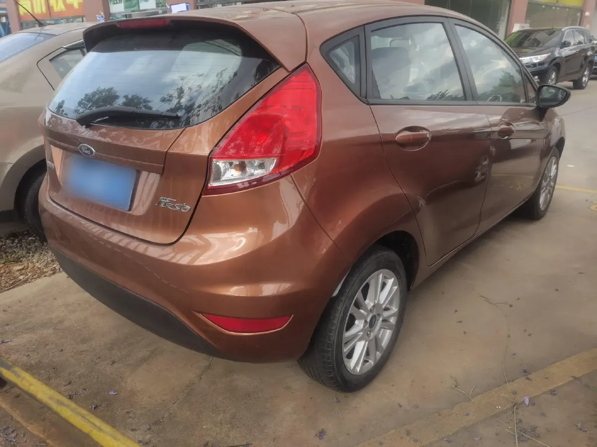 2013 Ford Fiesta 1.5L 110HP L4 6DCT,autocango,china used car exporter,china ev exporter,chinese used car exporter,chinese used ev exporter