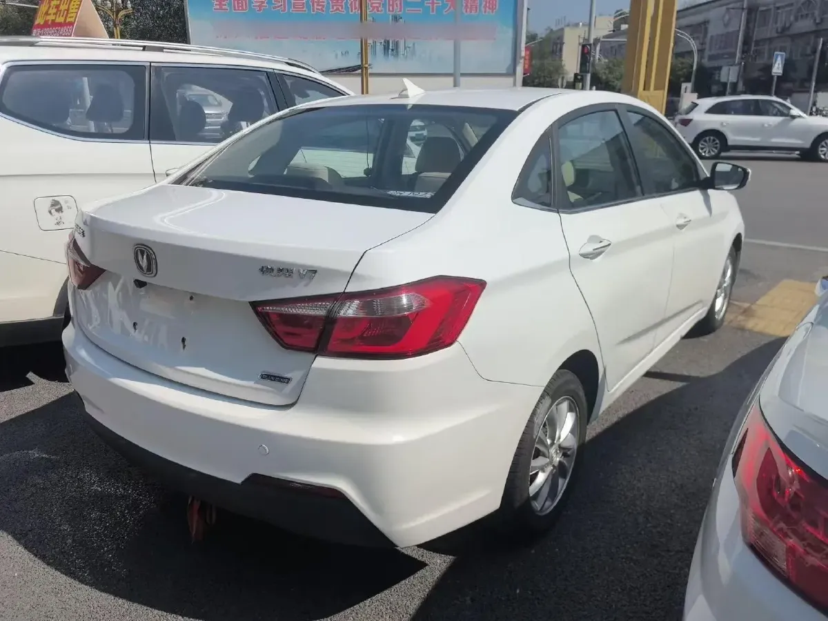 2016 ChangAn Alsvin V7 1.6L 124HP L4 4AT,autocango,china used car exporter,china ev exporter,chinese used car exporter,chinese used ev exporter