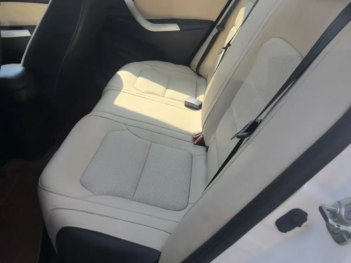 2016 ChangAn Alsvin V7 1.6L 124HP L4 4AT,autocango,china used car exporter,china ev exporter,chinese used car exporter,chinese used ev exporter