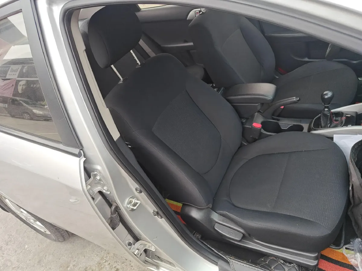 2014 Kia Forte 1.6L 123HP L4 5MT,autocango,china used car exporter,china ev exporter,chinese used car exporter,chinese used ev exporter