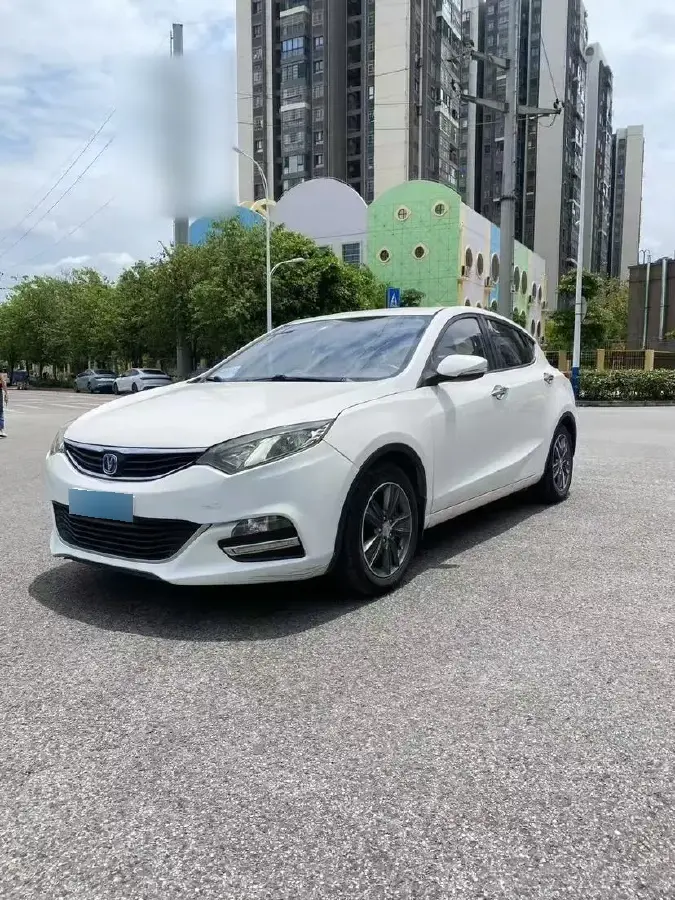 2015 ChangAn Eado XT 1.6L 125HP L4 5MT