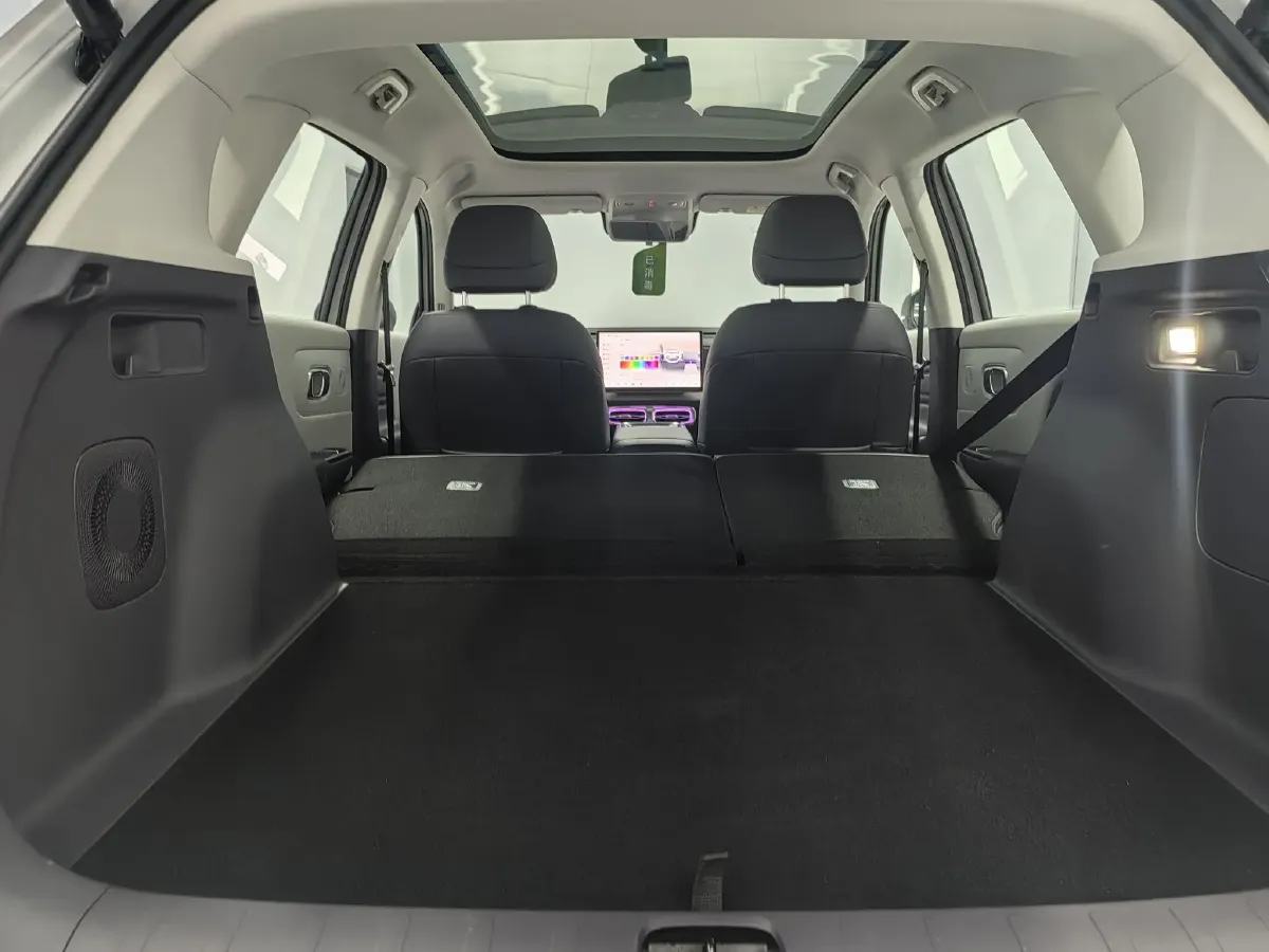 2025 Leapmotor B10 BEV 56.2KWH,autocango,china used car exporter,china ev exporter,chinese used car exporter,chinese used ev exporter