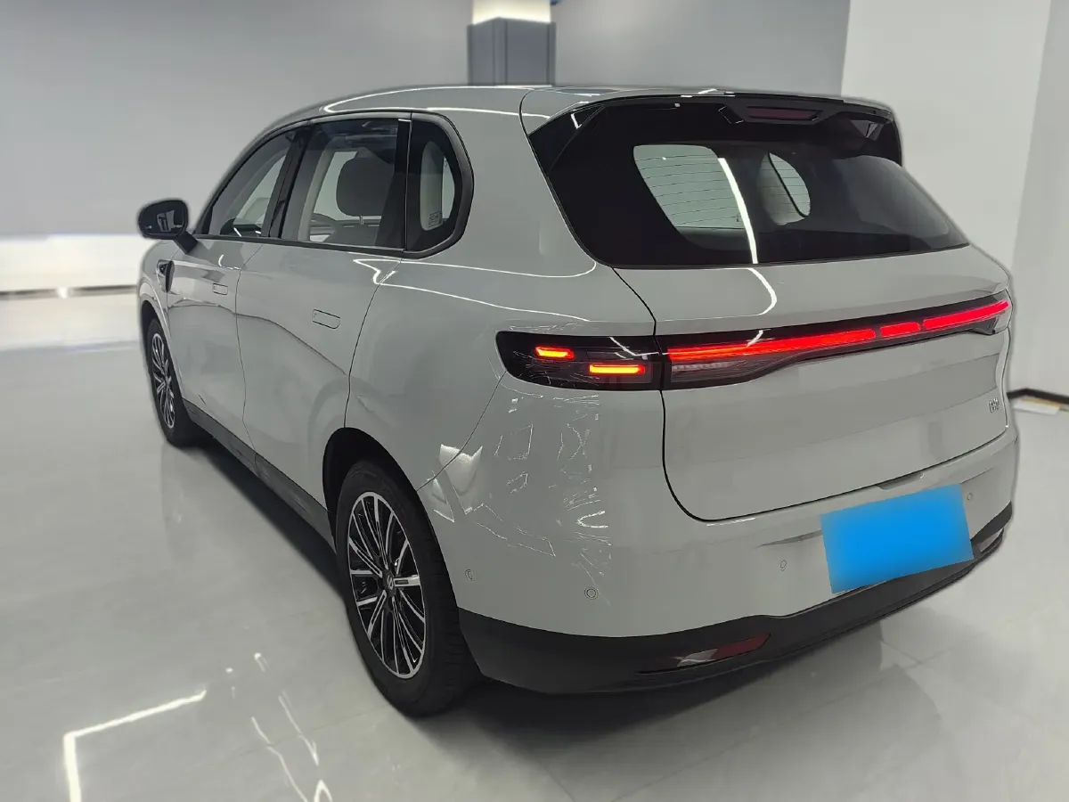 2025 Leapmotor B10 BEV 56.2KWH,autocango,china used car exporter,china ev exporter,chinese used car exporter,chinese used ev exporter