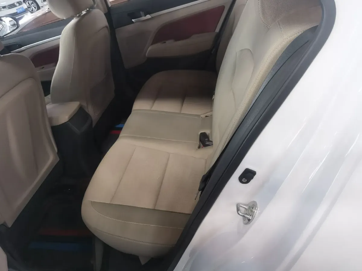 2016 Hyundai Elantra 1.6L 128HP L4 6MT,autocango,china used car exporter,china ev exporter,chinese used car exporter,chinese used ev exporter