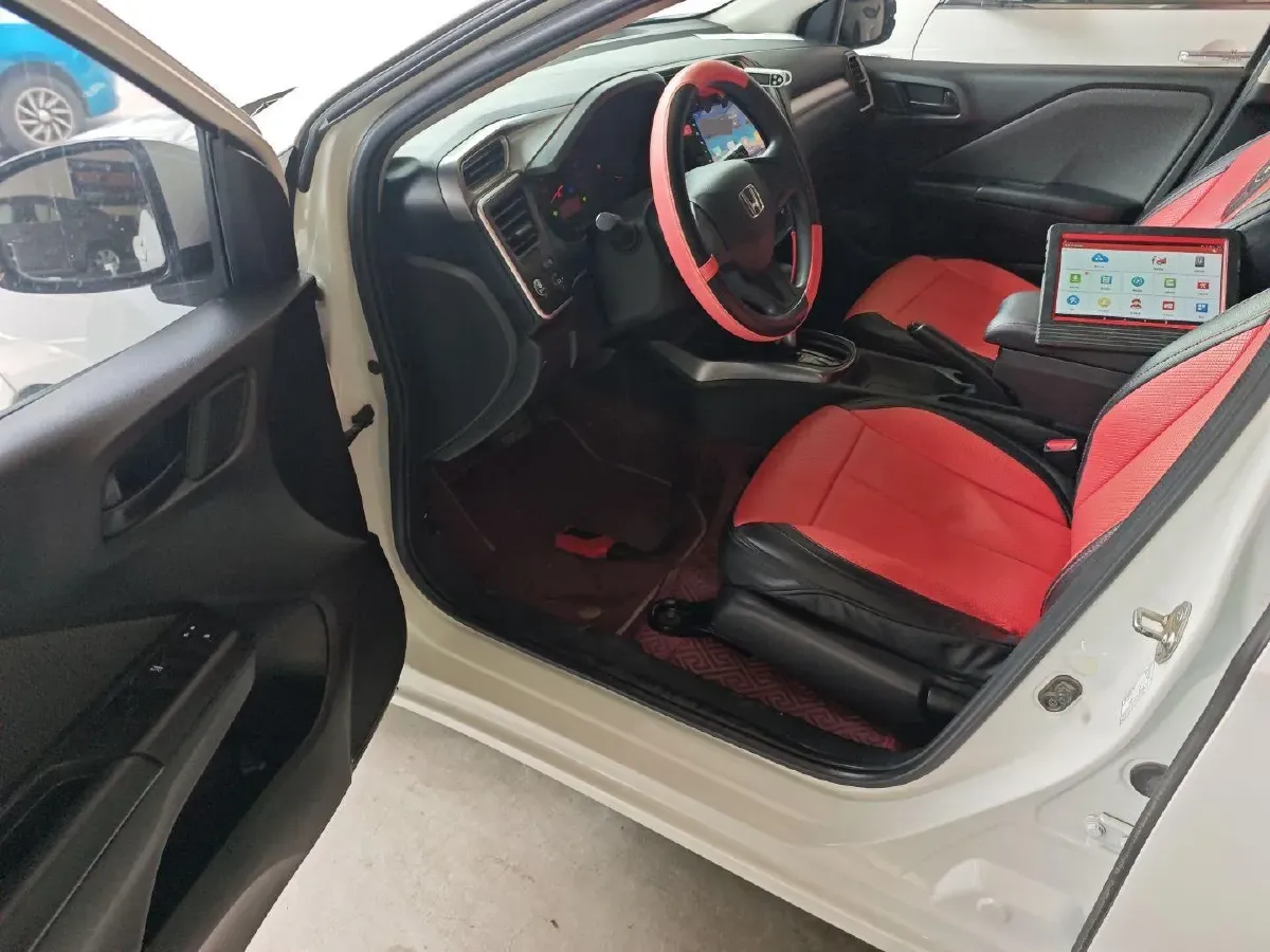 2017 Honda Gienia 1.5L 131HP L4 CVT,autocango,china used car exporter,china ev exporter,chinese used car exporter,chinese used ev exporter