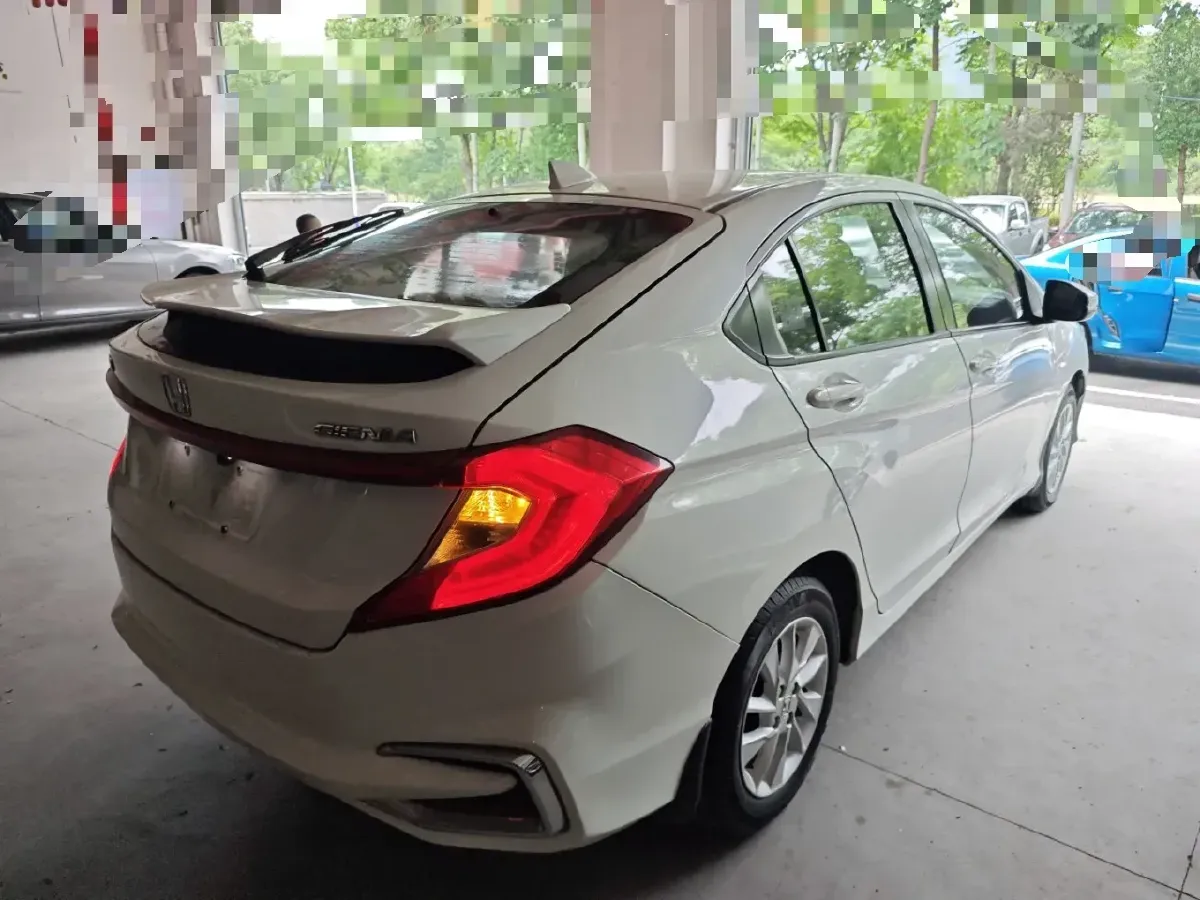 2017 Honda Gienia 1.5L 131HP L4 CVT,autocango,china used car exporter,china ev exporter,chinese used car exporter,chinese used ev exporter