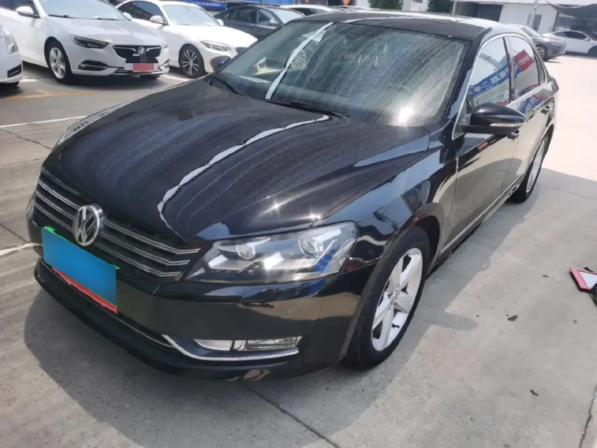 2014 Volkswagen Passat 2.0T 200HP L4 6DCT
