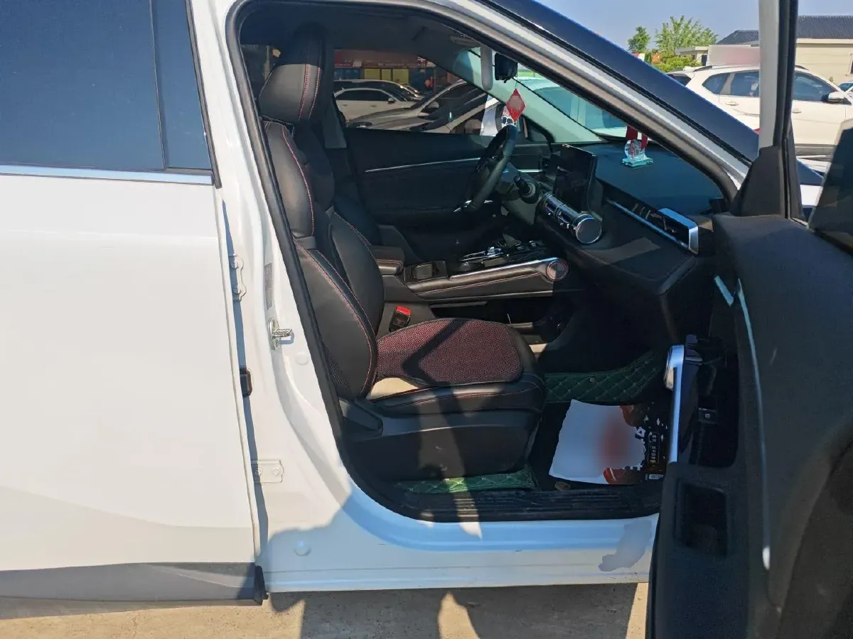 2022 GAC Trumpchi Emkoo 1.5T 177HP L4 7DCT,autocango,china used car exporter,china ev exporter,chinese used car exporter,chinese used ev exporter