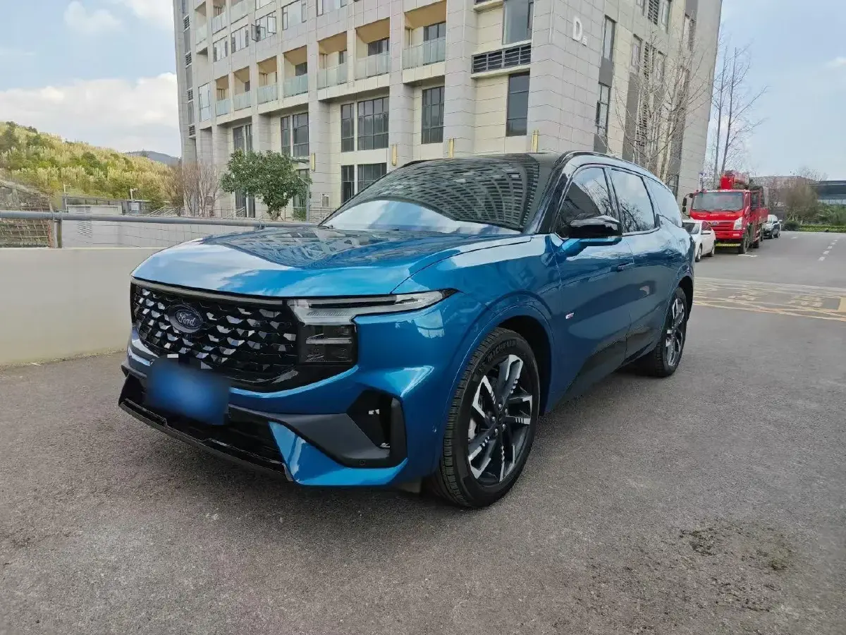 2023 Ford Edge 2.0T 275HP L4 E-CVT Hybrid