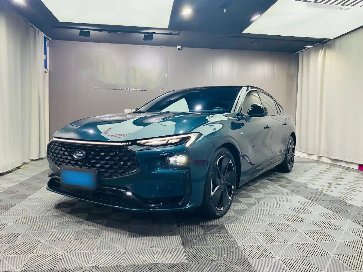 2023 Ford Mondeo 1.5T 190HP L4 E-CVT Hybrid