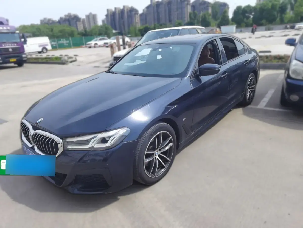 2022 BMW 5 Series 2.0T 184HP L4 8AT