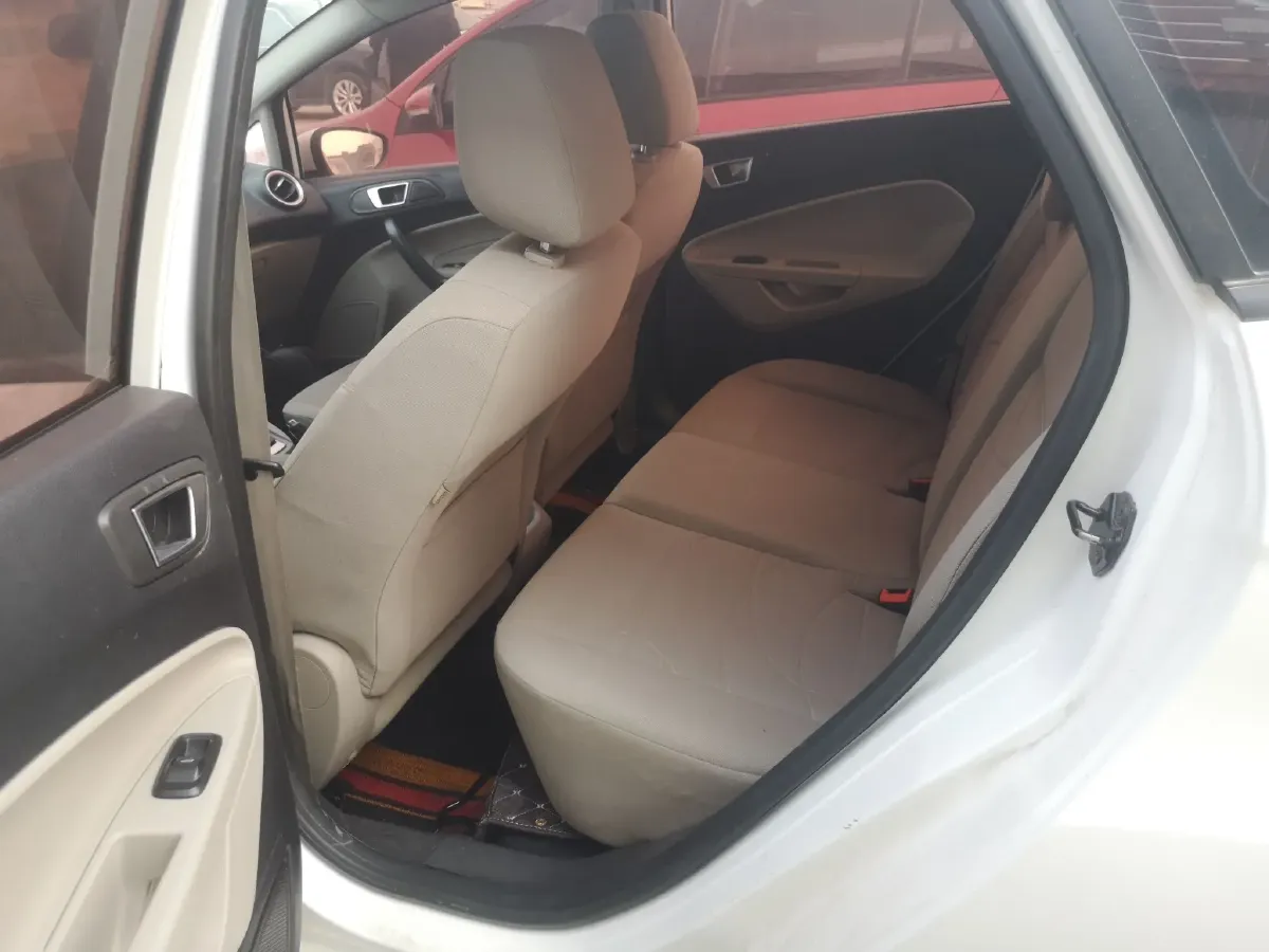 2013 Ford Fiesta 1.5L 110HP L4 6DCT,autocango,china used car exporter,china ev exporter,chinese used car exporter,chinese used ev exporter