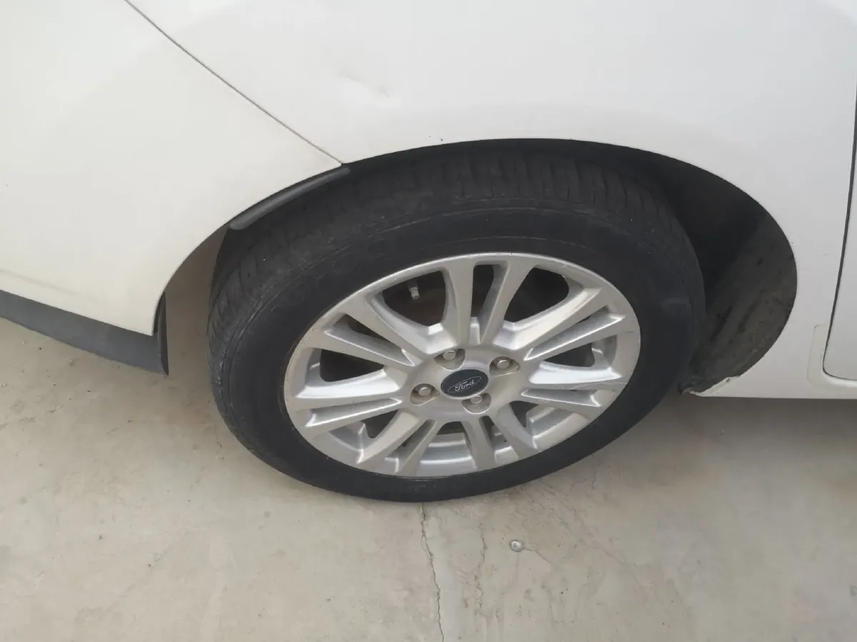 2013 Ford Fiesta 1.5L 110HP L4 6DCT,autocango,china used car exporter,china ev exporter,chinese used car exporter,chinese used ev exporter