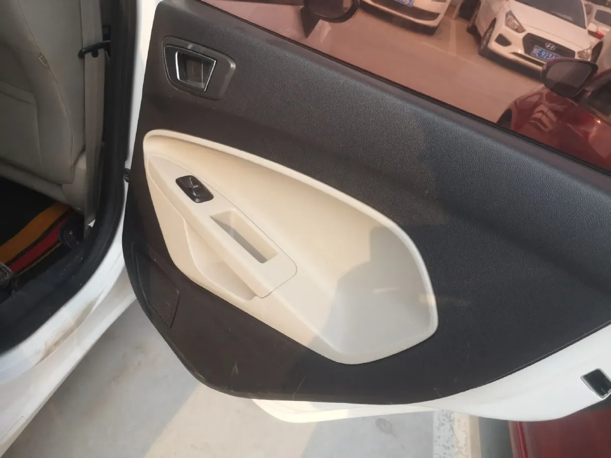 2013 Ford Fiesta 1.5L 110HP L4 6DCT,autocango,china used car exporter,china ev exporter,chinese used car exporter,chinese used ev exporter