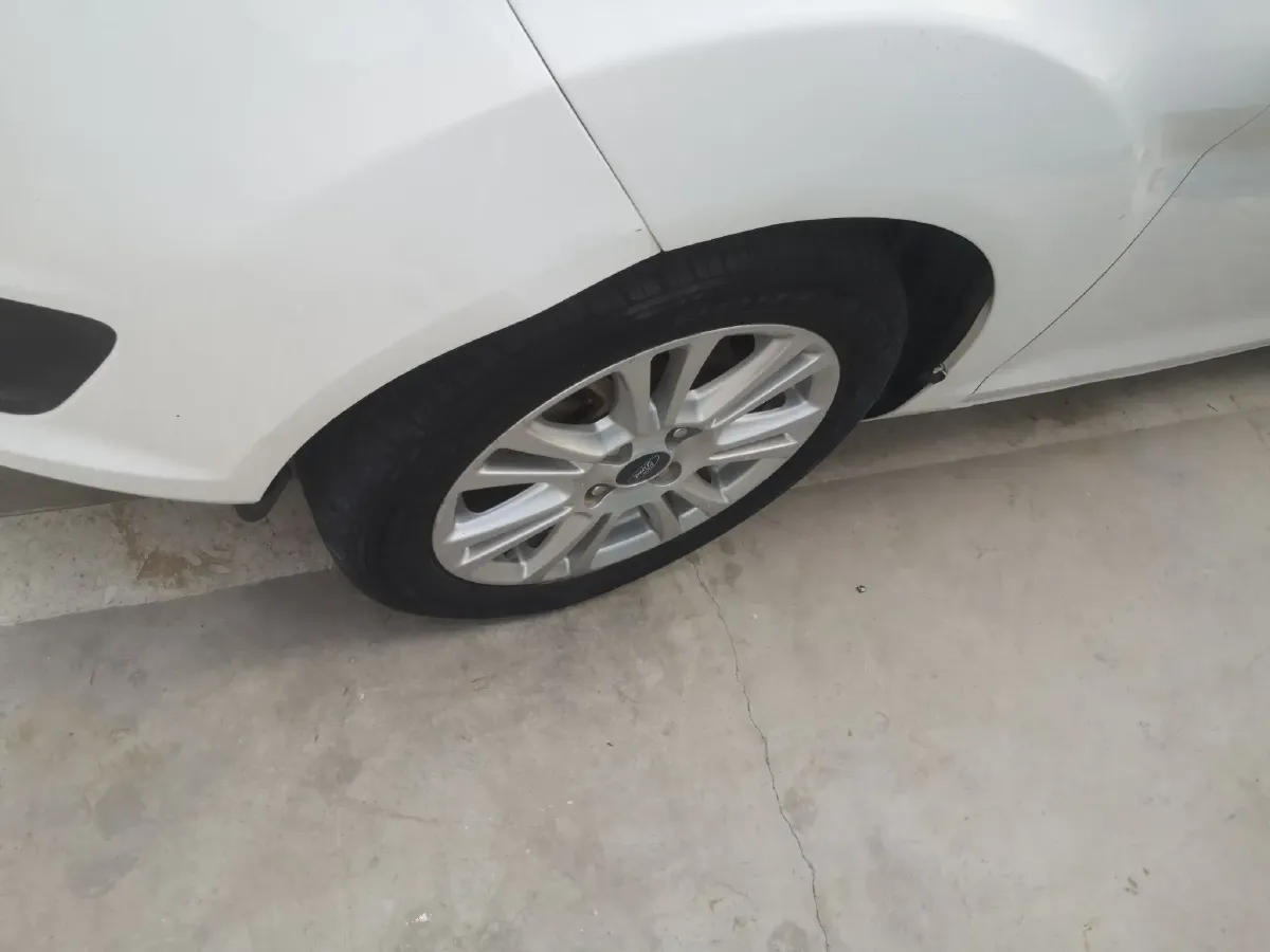 2013 Ford Fiesta 1.5L 110HP L4 6DCT,autocango,china used car exporter,china ev exporter,chinese used car exporter,chinese used ev exporter