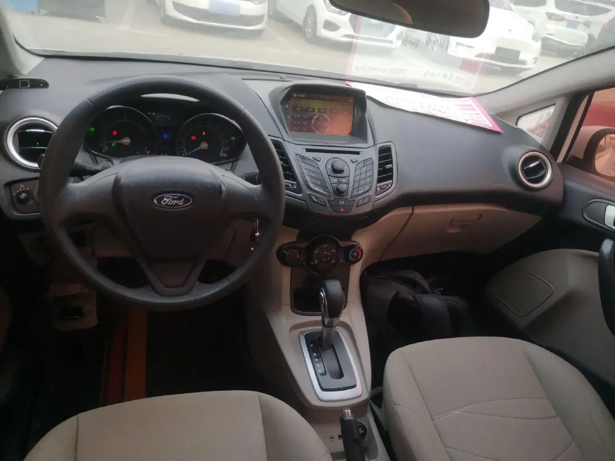 2013 Ford Fiesta 1.5L 110HP L4 6DCT,autocango,china used car exporter,china ev exporter,chinese used car exporter,chinese used ev exporter