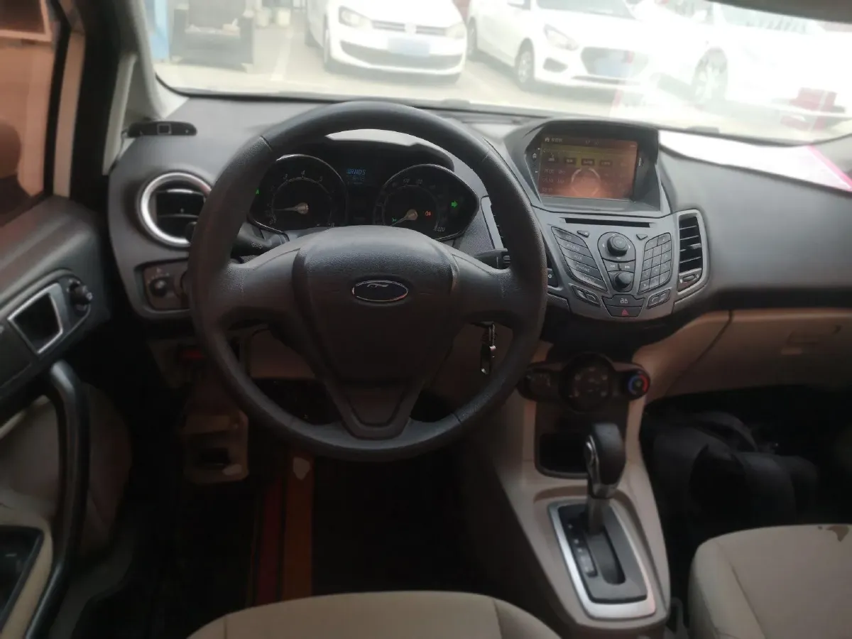 2013 Ford Fiesta 1.5L 110HP L4 6DCT,autocango,china used car exporter,china ev exporter,chinese used car exporter,chinese used ev exporter