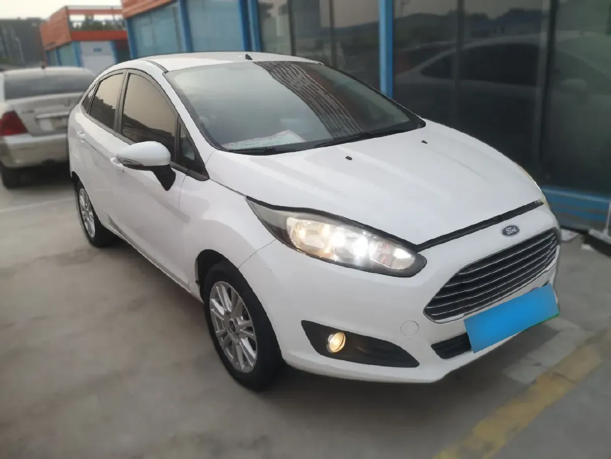2013 Ford Fiesta 1.5L 110HP L4 6DCT,autocango,china used car exporter,china ev exporter,chinese used car exporter,chinese used ev exporter