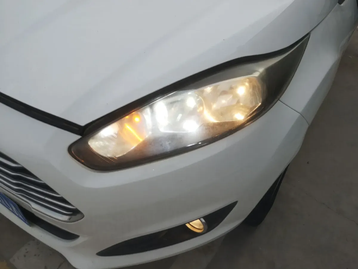 2013 Ford Fiesta 1.5L 110HP L4 6DCT,autocango,china used car exporter,china ev exporter,chinese used car exporter,chinese used ev exporter